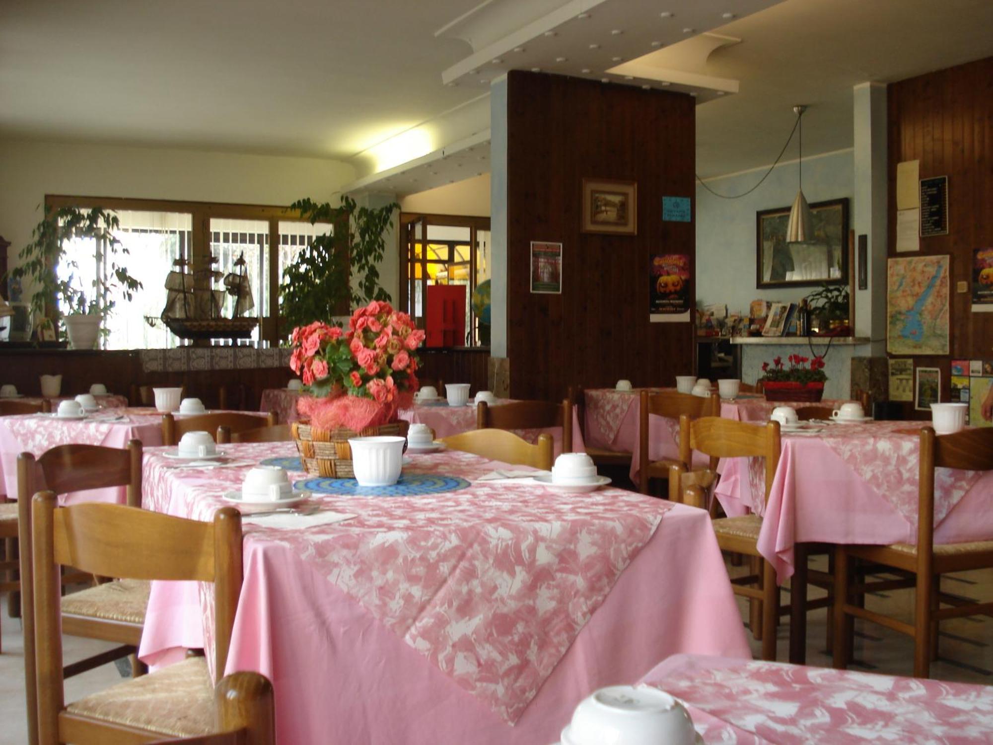 Hotel Primavera Desenzano del Garda Luaran gambar