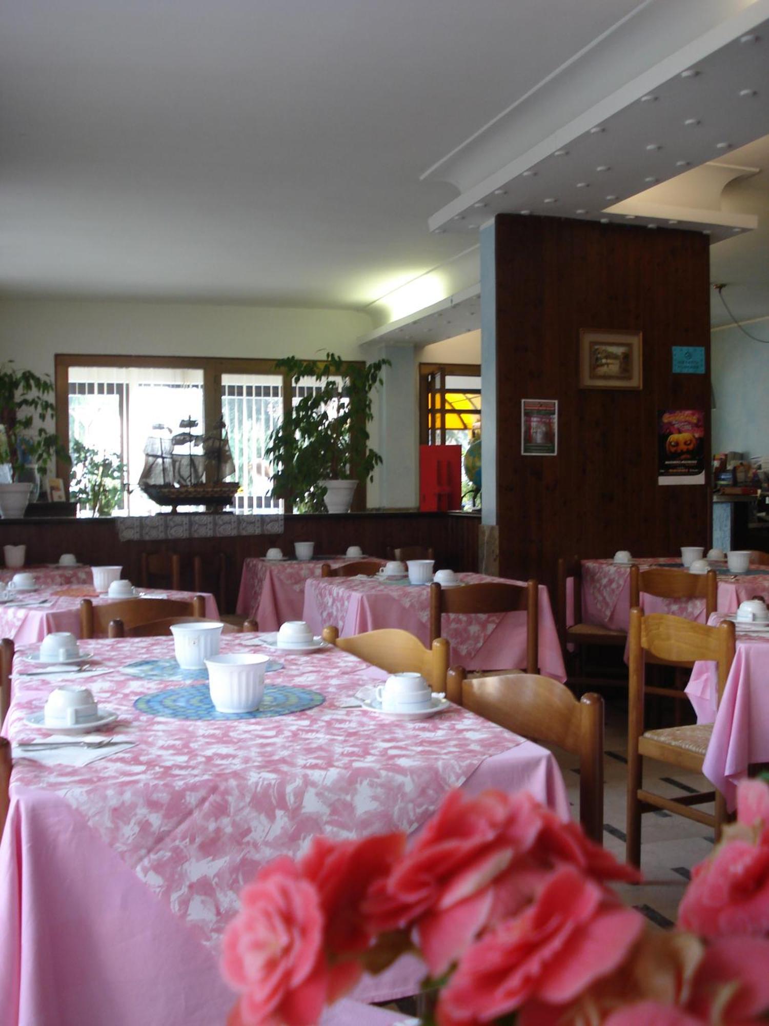 Hotel Primavera Desenzano del Garda Luaran gambar