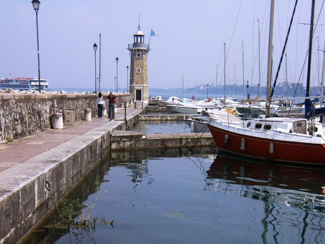 Hotel Primavera Desenzano del Garda Luaran gambar
