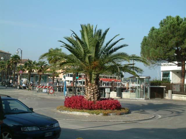 Hotel Primavera Desenzano del Garda Luaran gambar