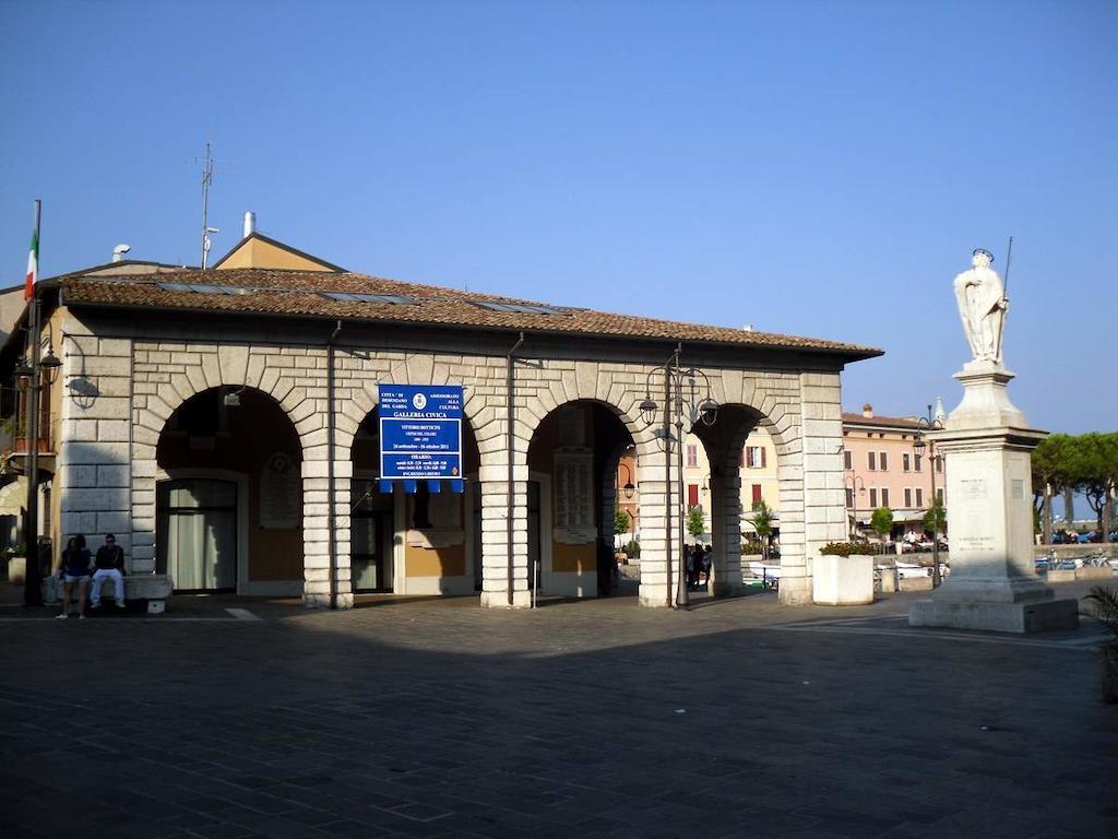 Hotel Primavera Desenzano del Garda Luaran gambar
